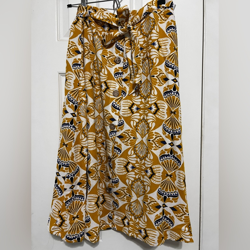 Chic Floral Maxi Skirt in Mustard and Black